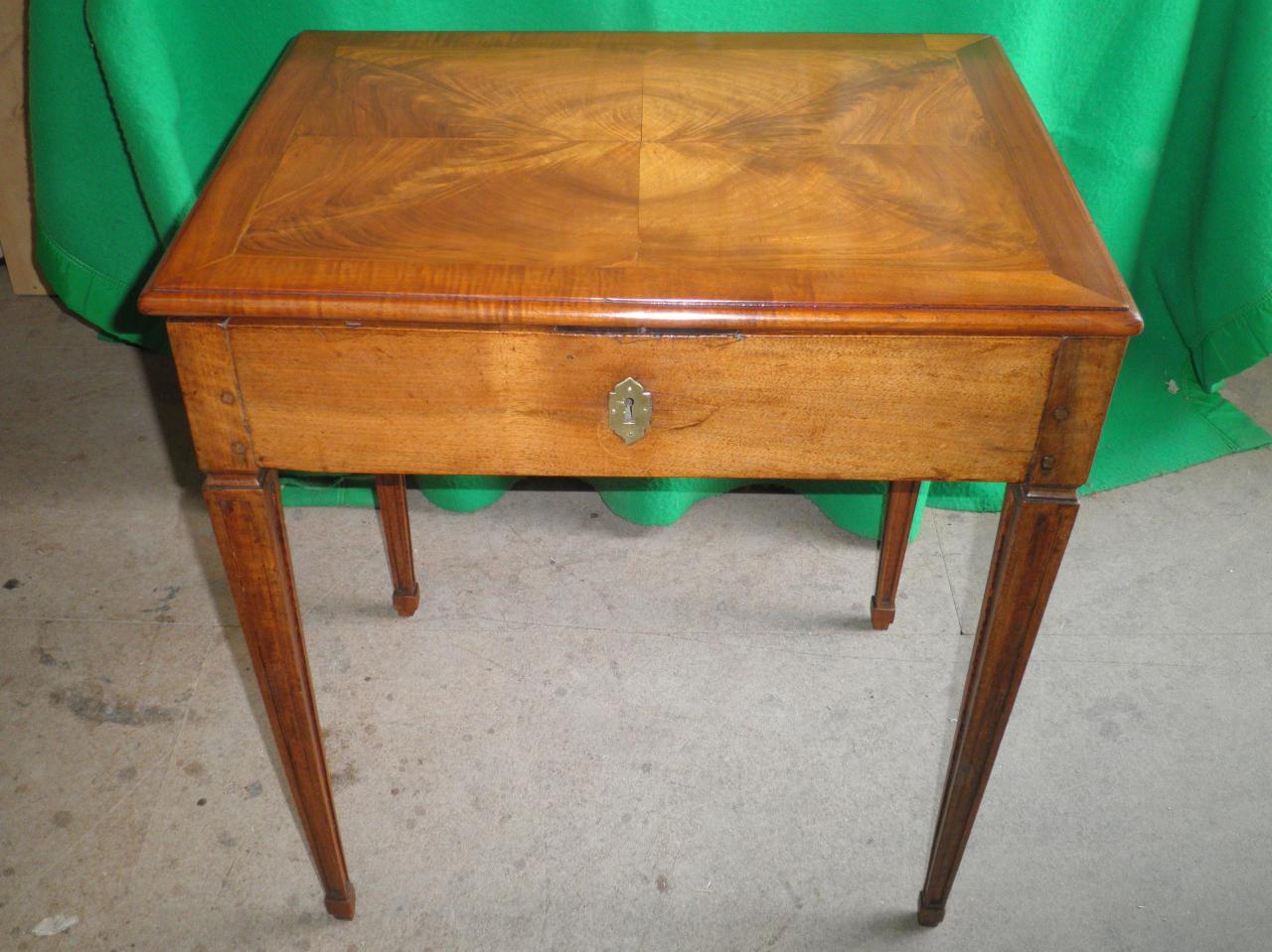 Table secrétaire noyer