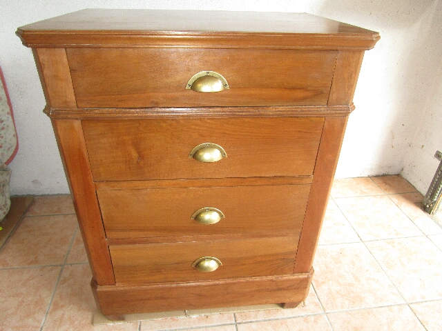 Commode en noyer