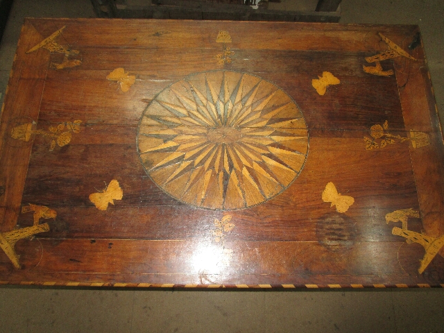 Bureau en marqueterie